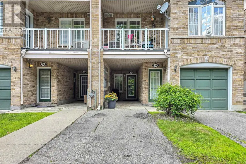 Townhouse at 34 - 42 PINERY TRAIL, Toronto