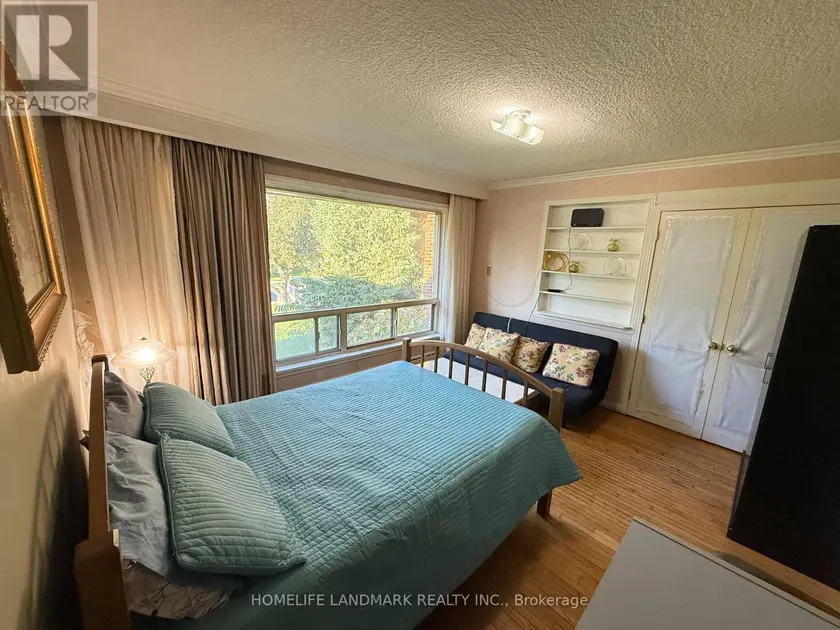 Detached at MAIN FLOOR UNIT - 17 WISHING WELL DRIVE, Toronto