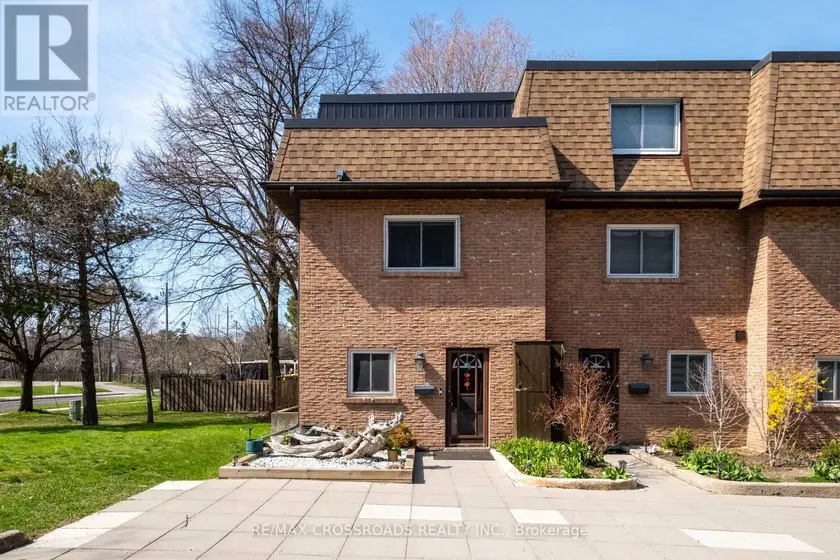 Townhouse at 7 - 20 HAINFORD STREET, Toronto