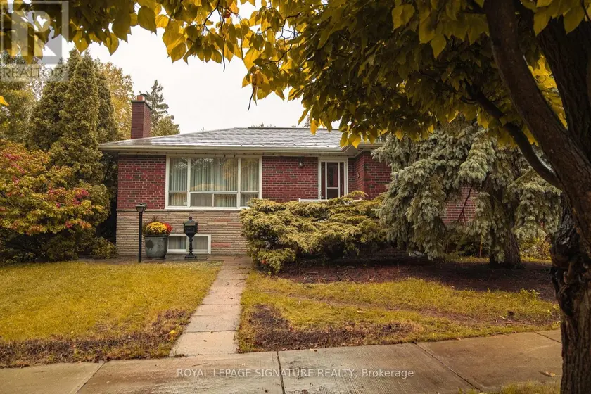 Detached at 2 BRANTWOOD DRIVE, Toronto