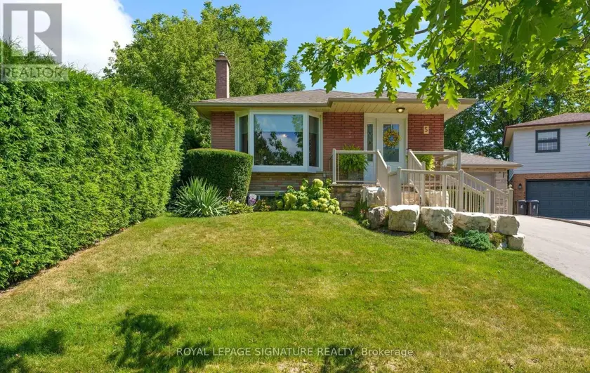 Detached at 5 MANORWOOD ROAD, Toronto