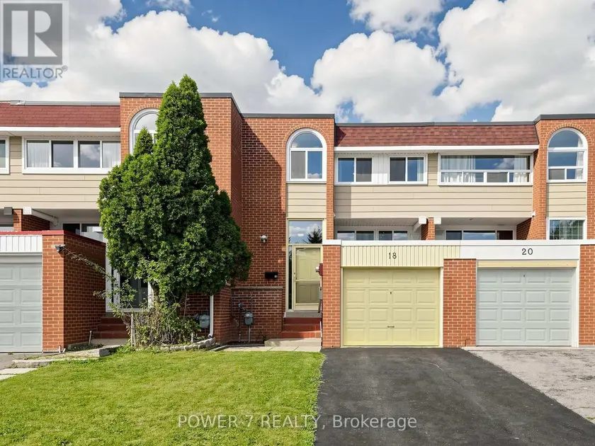 Townhouse at 18 SPRUCEWOOD COURT, Toronto