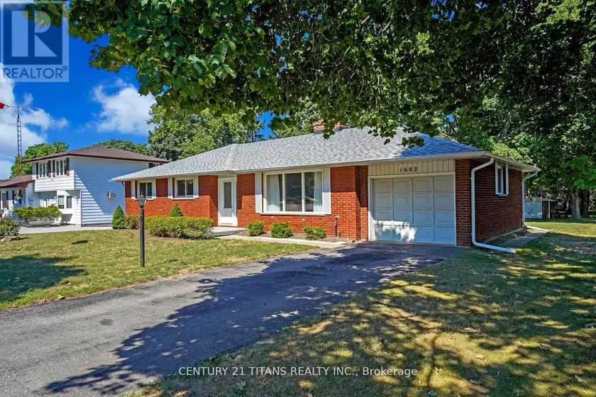 Detached at 1602 HWY 2 N, Clarington