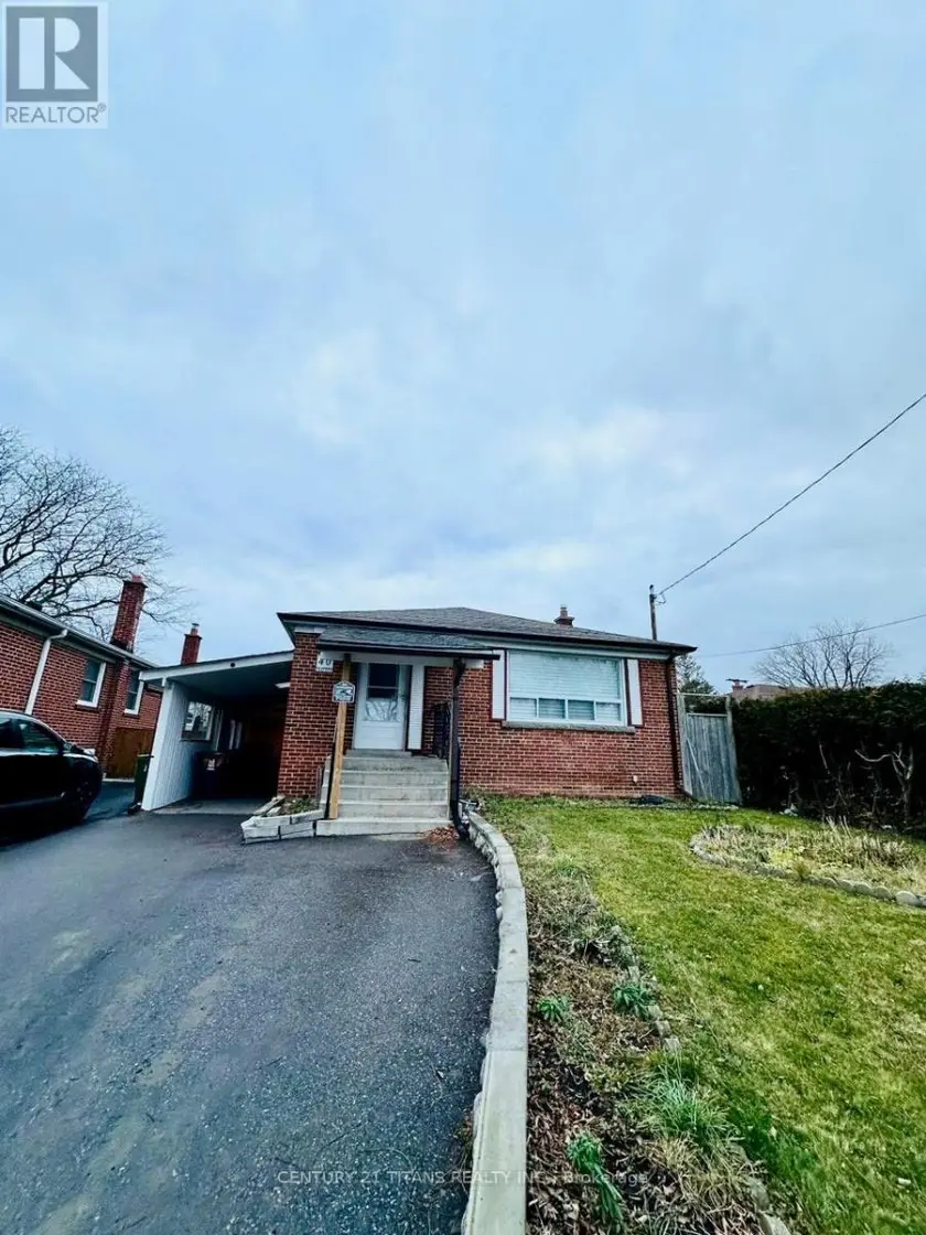 Detached at 40 TEDFORD DRIVE, Toronto