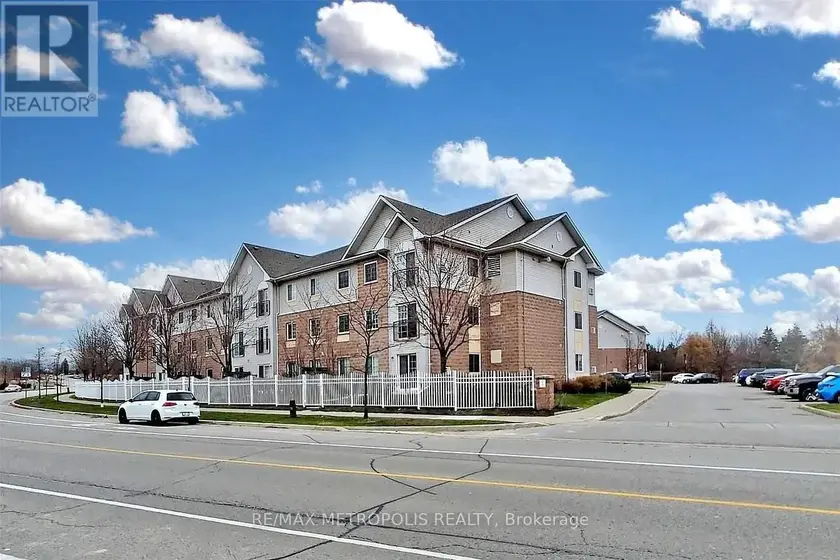 Apartment at 304 - 91 ASPEN SPRINGS DRIVE, Clarington