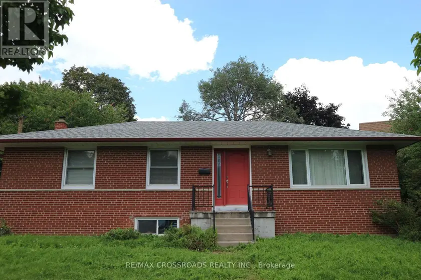 Detached at 11 CLETA DRIVE, Toronto