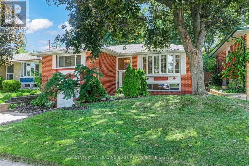 Detached at 39 WANTANOPA CRESCENT, Toronto