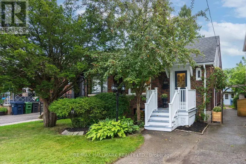 Semi-Detached/Link at 501 SAMMON AVENUE, Toronto