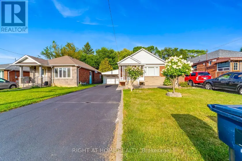 Detached at 19 MARTORINO DRIVE, Toronto