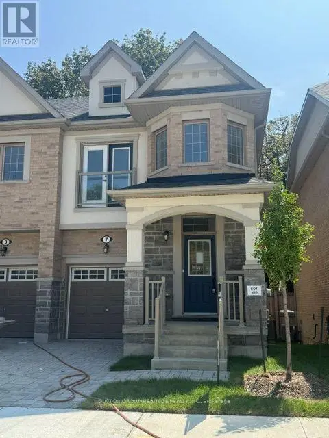 Semi-Detached/Link at 7 DEER CREEK COURT, Toronto