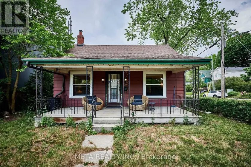 Detached at 22 FREEMAN STREET S, Toronto