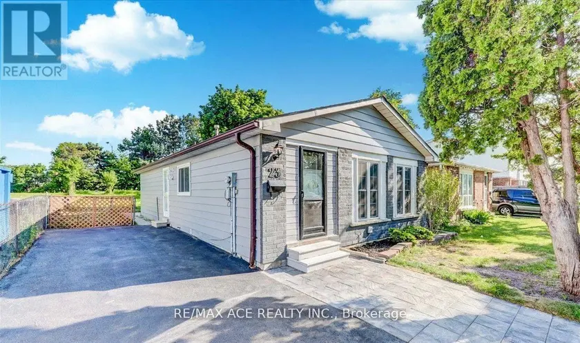 Detached at BSMT - 23 GEMSHAW CRESCENT, Toronto