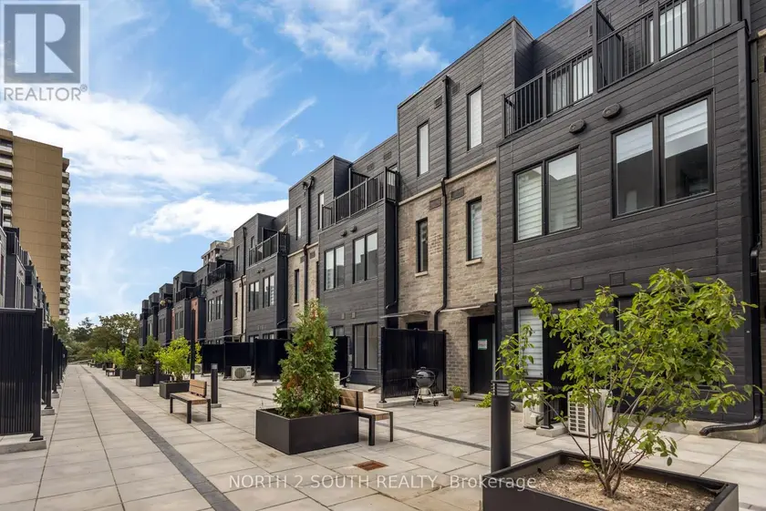 Townhouse at 27 - 3079 PHARMACY AVENUE, Toronto