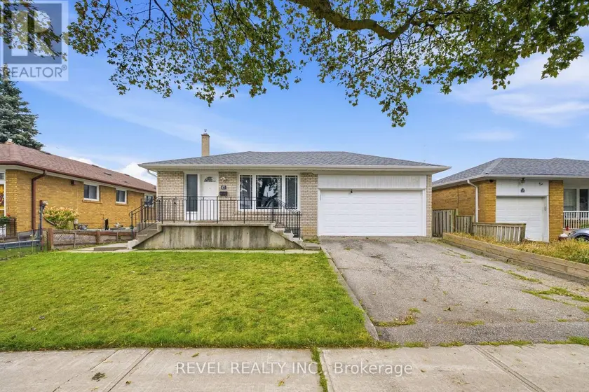 Detached at 17 AMBERJACK BOULEVARD, Toronto