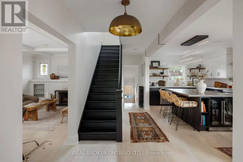 Detached at 39 BEECHWOOD DRIVE, Toronto