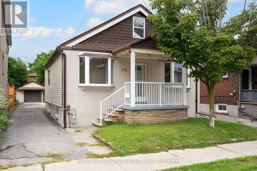 Detached at 218 GLEDHILL AVENUE, Toronto
