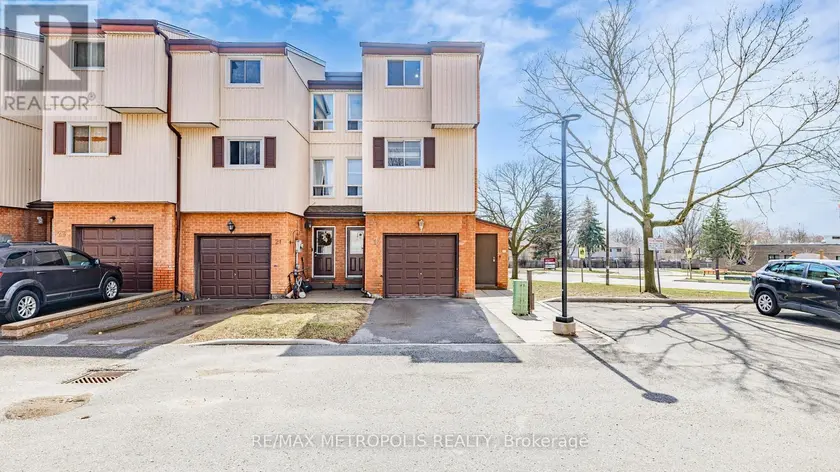 Townhouse at 19 - 601 GALAHAD DRIVE, Oshawa