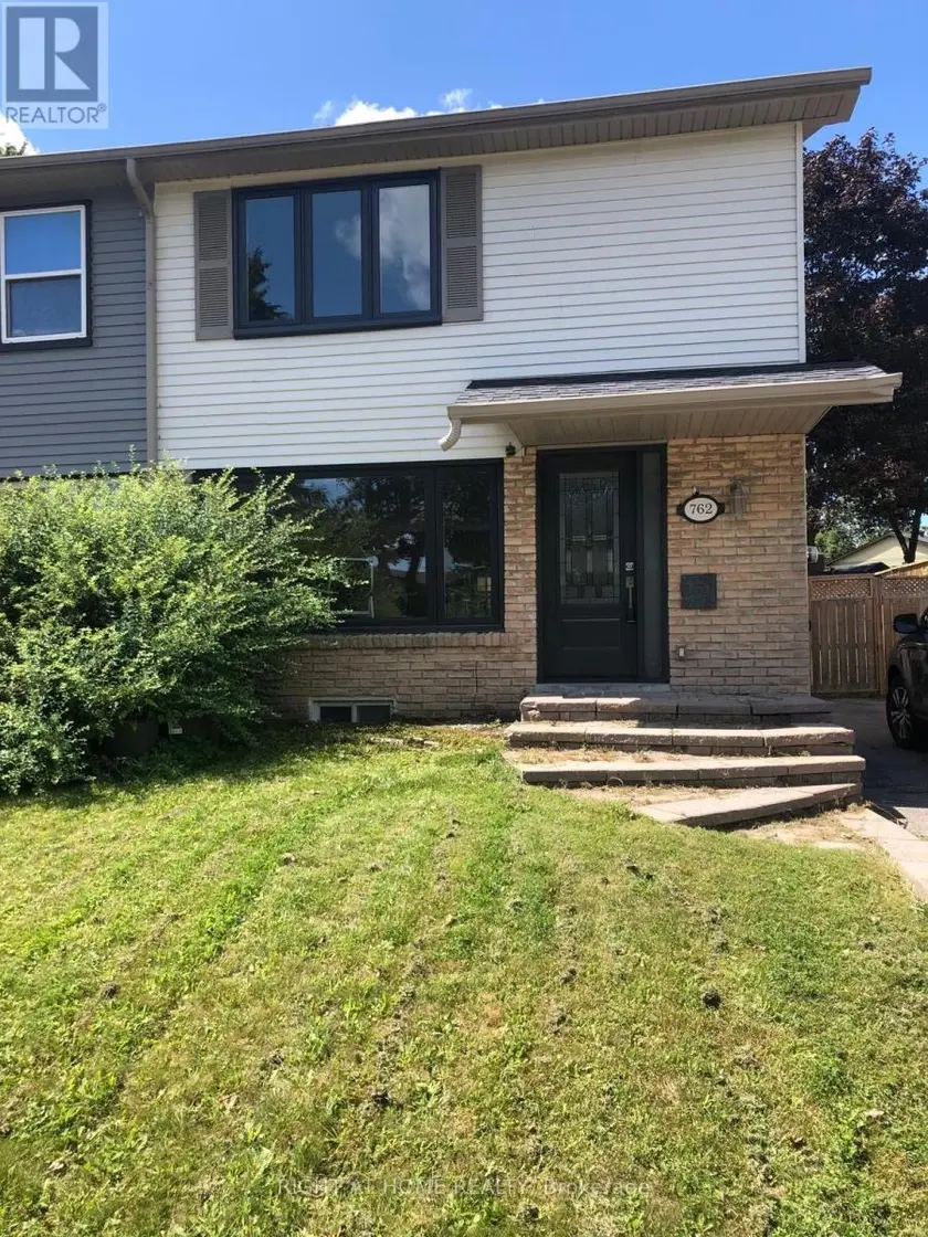 Semi-Detached/Link at 762 HILLCROFT STREET, Oshawa
