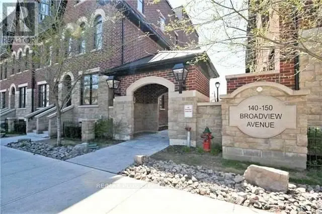 Townhouse at 34 - 140 BROADVIEW AVENUE, Toronto