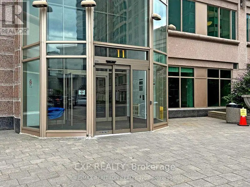 Apartment at 702 - 11 LEE CENTRE DRIVE, Toronto