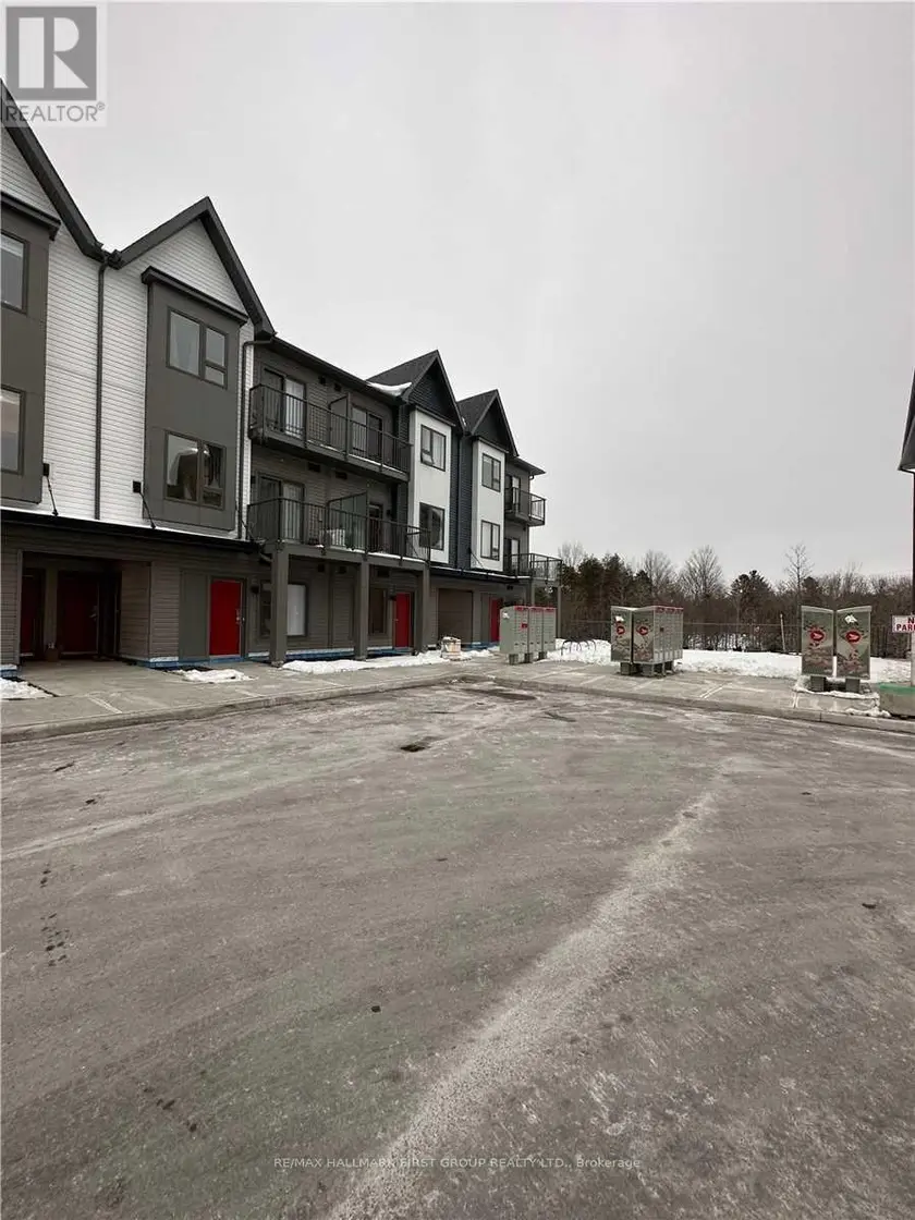 Townhouse at 905 - 2635 WILLIAM JACKSON DRIVE, Pickering