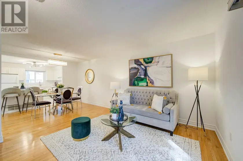 Townhouse at 61 - 15 BRIMWOOD BOULEVARD, Toronto