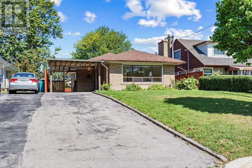 Detached at 9 MOORECROFT CRESCENT, Toronto
