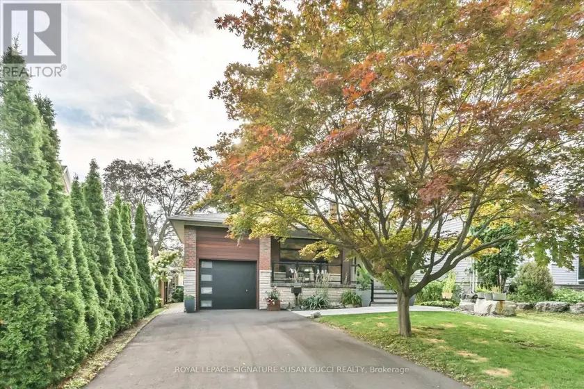 Detached at 16 SQUIRES AVENUE, Toronto