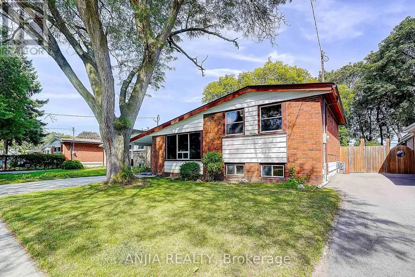 Detached at 115 PORTSDOWN ROAD, Toronto