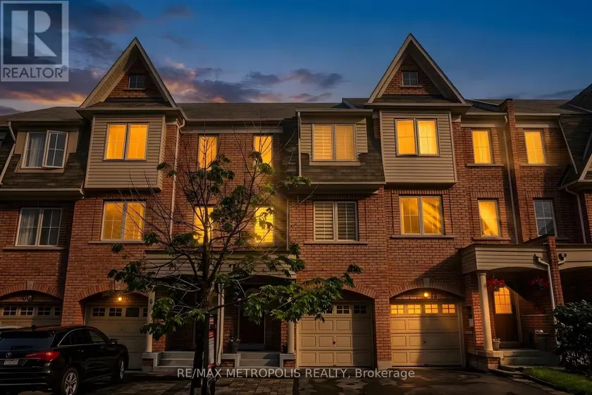 Townhouse at 10 PAT BROOKS TERRACE, Toronto