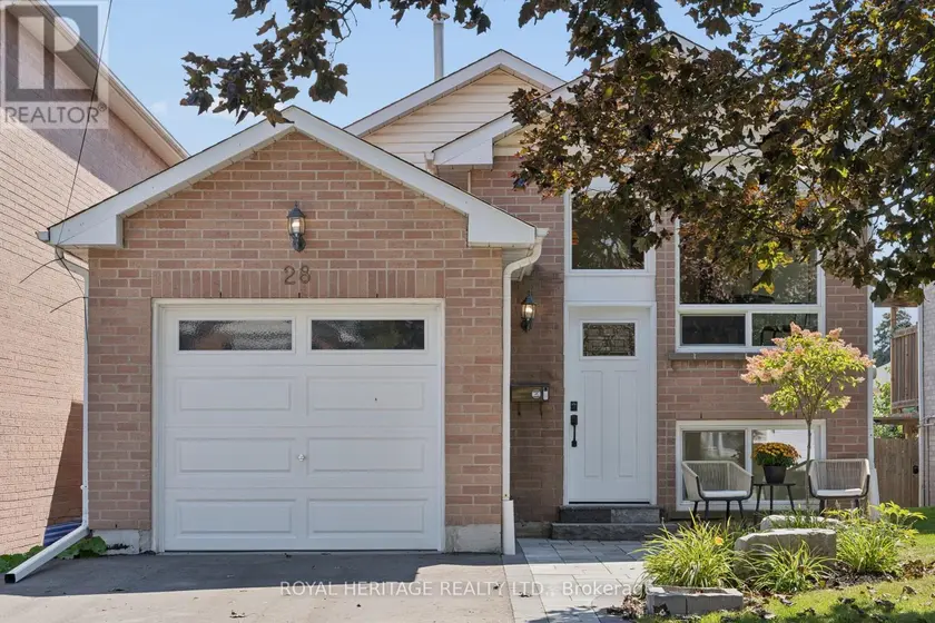 Semi-Detached/Link at 28 GLANVILLE CRESCENT, Clarington