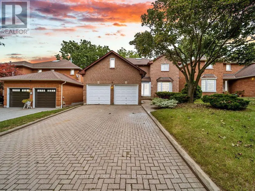 Detached at 7 WINDING COURT, Toronto