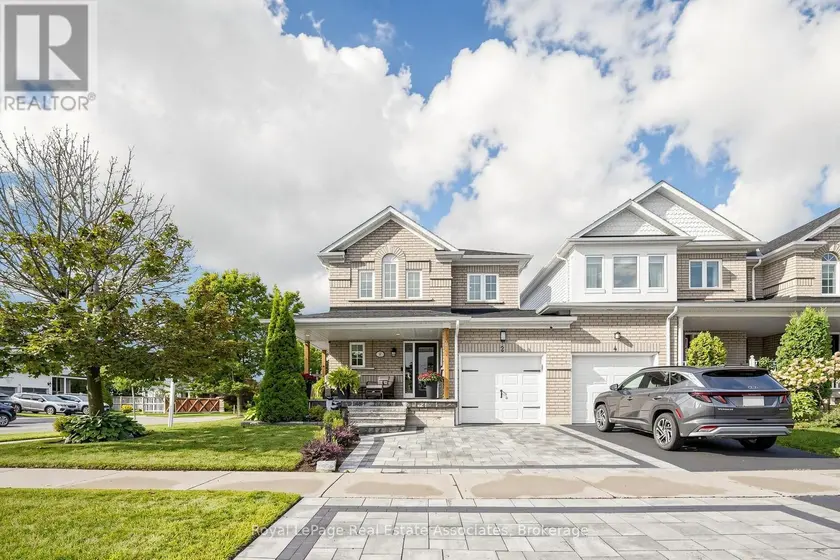 Townhouse at 2 PRIMEAU AVENUE, Whitby