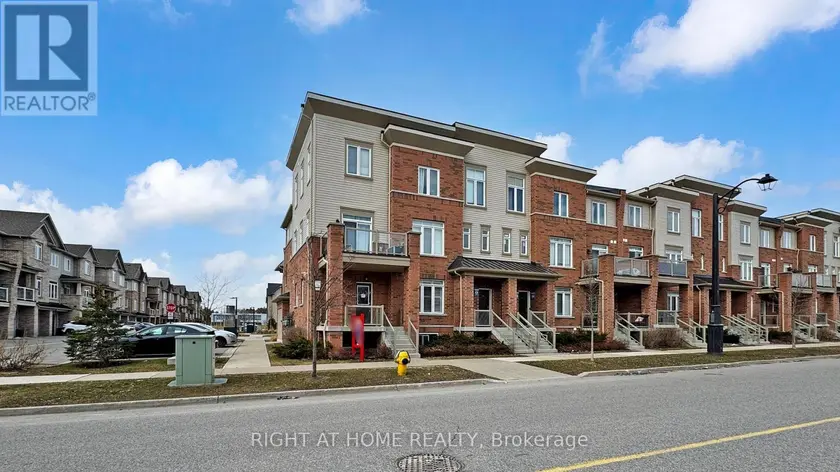 Townhouse at 16 - 2710 WILLIAM JACKSON DRIVE E, Pickering