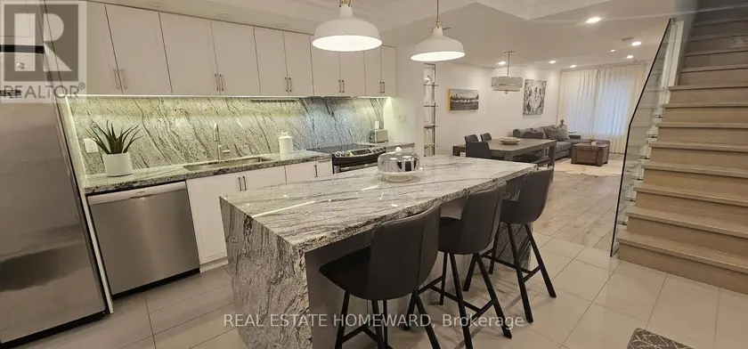 Townhouse at 5 - 122 GLEN MANOR DRIVE, Toronto