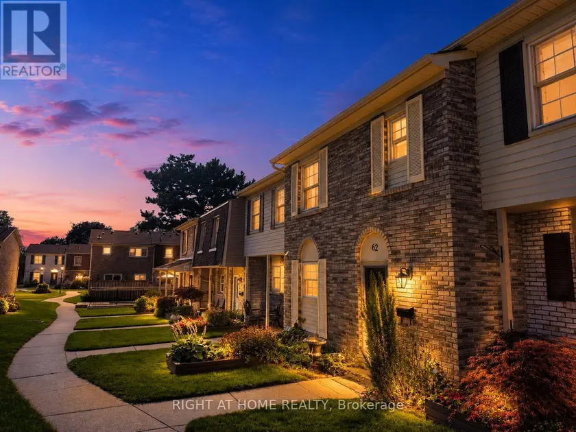 Townhouse at 62 - 580 EYER DRIVE, Pickering