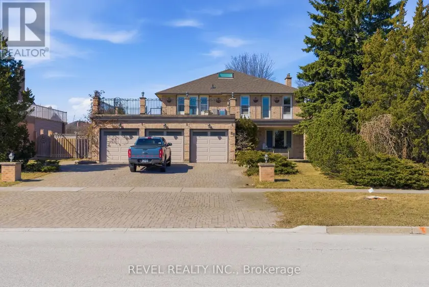 Detached at 88 LAKE DRIVEWAY W, Ajax