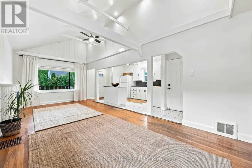 Detached at UPPER - 17 ARDEN CRESCENT, Toronto