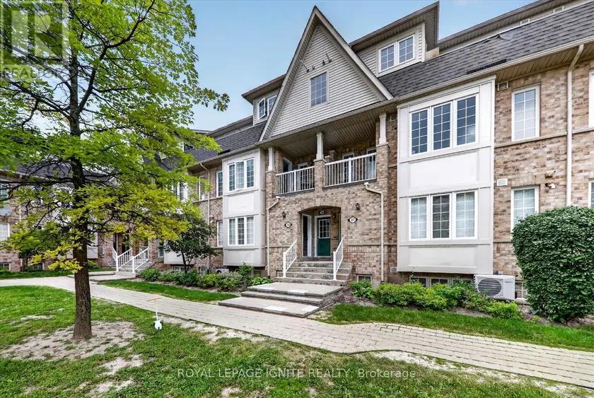 Townhouse at 29 - 42 PINERY TRAIL, Toronto