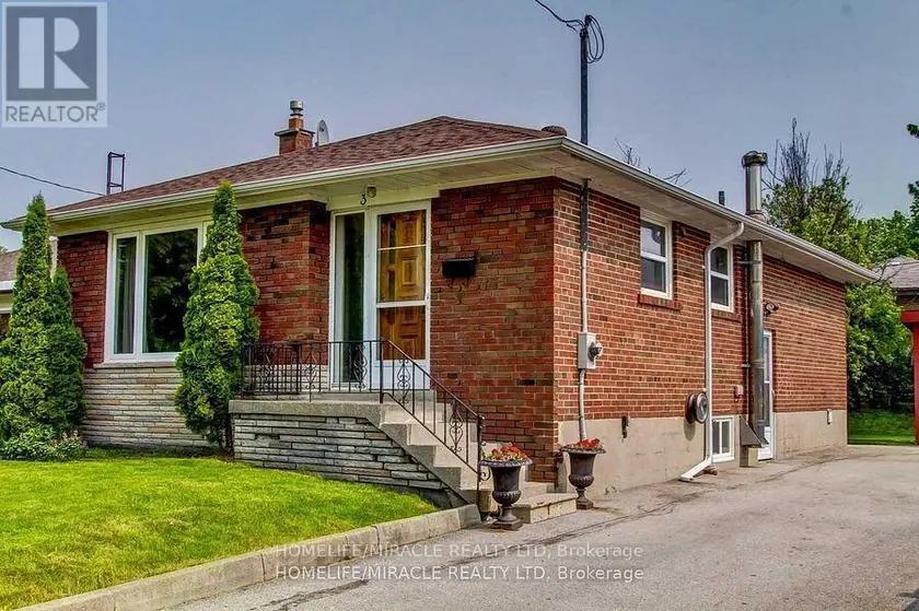 Detached at 3 INDEPENDENCE DRIVE S, Toronto