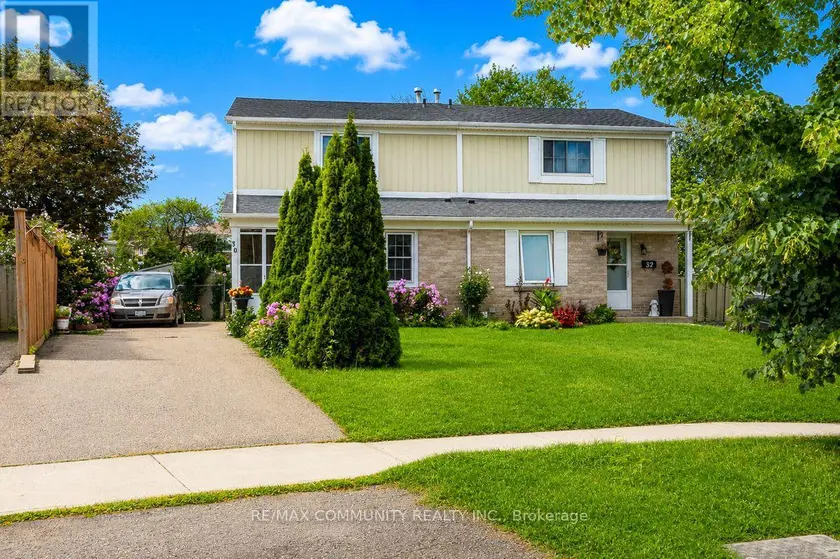 Semi-Detached/Link at 30 STANBRIDGE COURT, Toronto