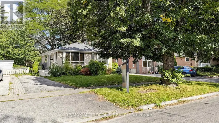 Detached at 139 PANDORA CIRCLE, Toronto
