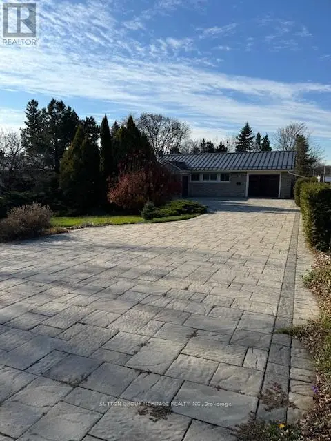 Detached at 906 LIVERPOOL ROAD, Pickering