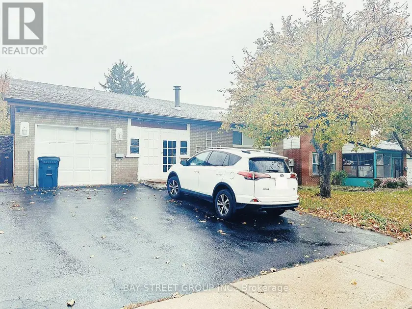 Detached at BSMT - 5 LOCKDARE STREET, Toronto