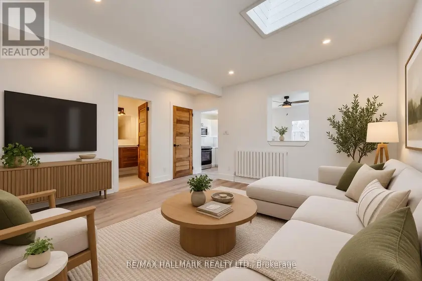 Detached at UPPER - 327 KENILWORTH AVENUE, Toronto