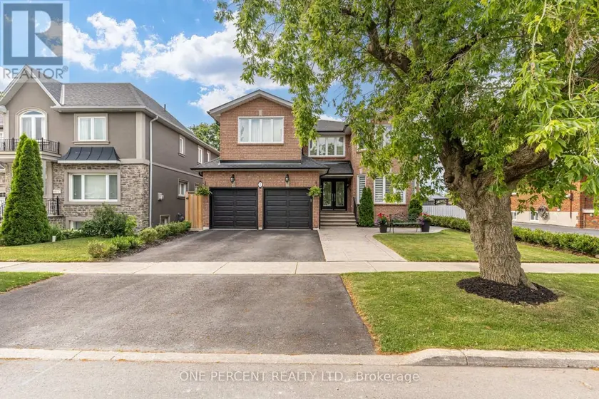Detached at 7 MENDIP CRESCENT, Toronto