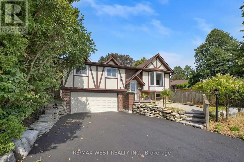 Detached at 4 FLEMINGTON COURT, Whitby