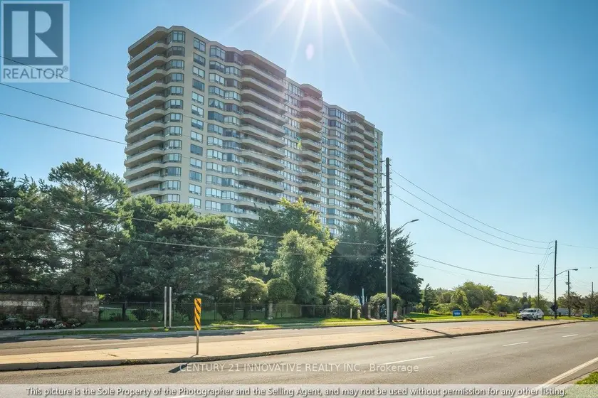 Apartment at 1286 - 1 GREYSTONE WALK DRIVE, Toronto