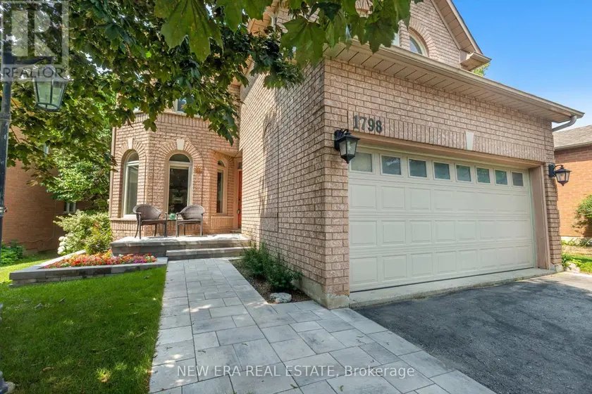 Detached at 1798 AUTUMN CRESCENT, Pickering