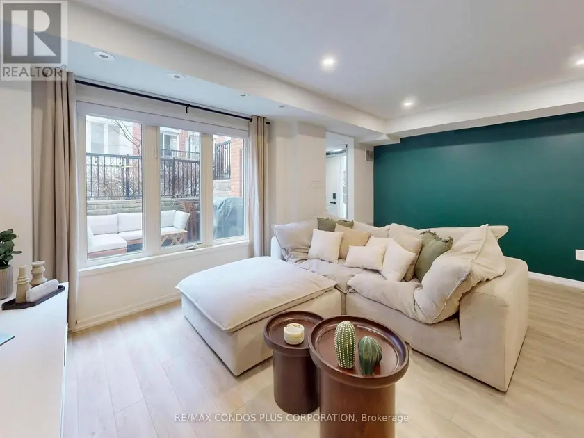 Townhouse at 29 FLORENCE WYLE LANE, Toronto